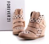 Sneaker Bolinhas Forever 21